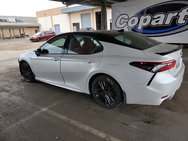 4T1K31AK5MU024181 2021 TOYOTA CAMRY - Image 2