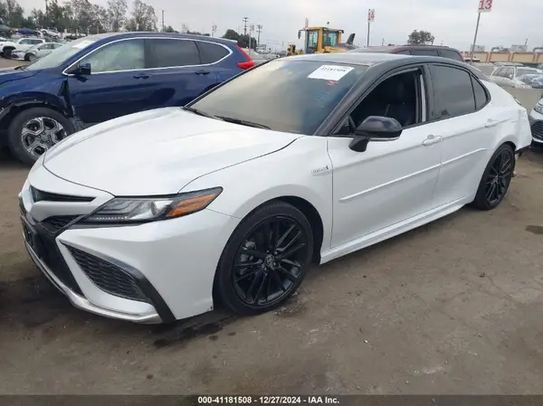 4T1K31AK5MU025525 2021 TOYOTA CAMRY - Image 2