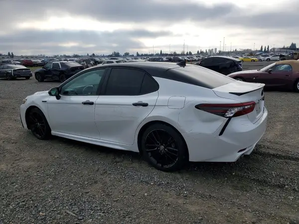 4T1K31AK5MU027145 2021 TOYOTA CAMRY - Image 2