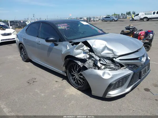 4T1K31AK5MU031843 2021 TOYOTA CAMRY - Image 1