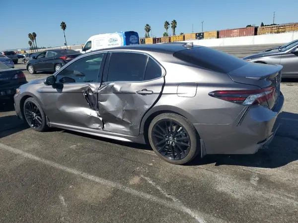 4T1K31AK5MU550245 2021 TOYOTA CAMRY - Image 2