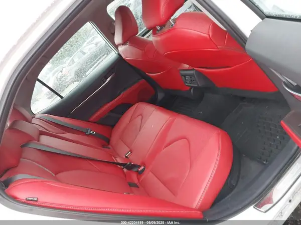 4T1K31AK5NU583117 2022 TOYOTA CAMRY - Image 8