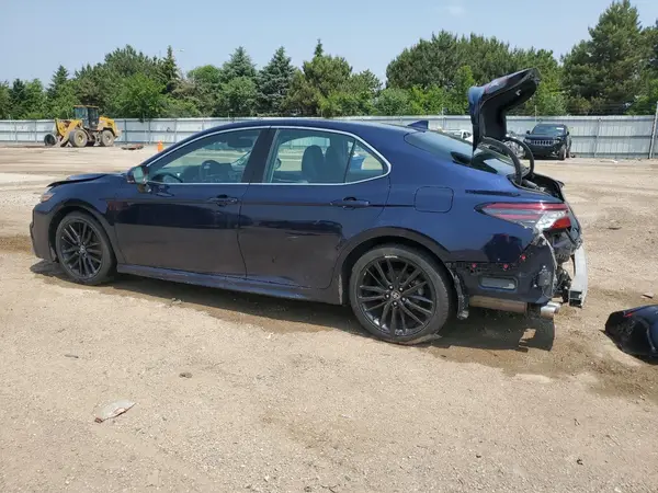 4T1K31AK5NU598023 2022 TOYOTA CAMRY - Image 2