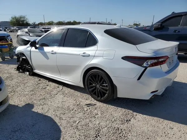 4T1K31AK5RU621810 2024 TOYOTA CAMRY - Image 2