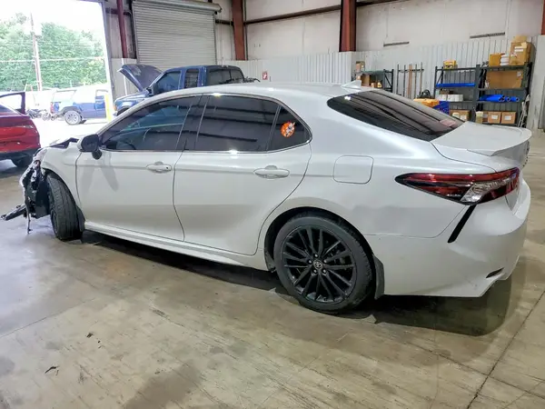 4T1K31AK5RU622553 2024 TOYOTA CAMRY - Image 2
