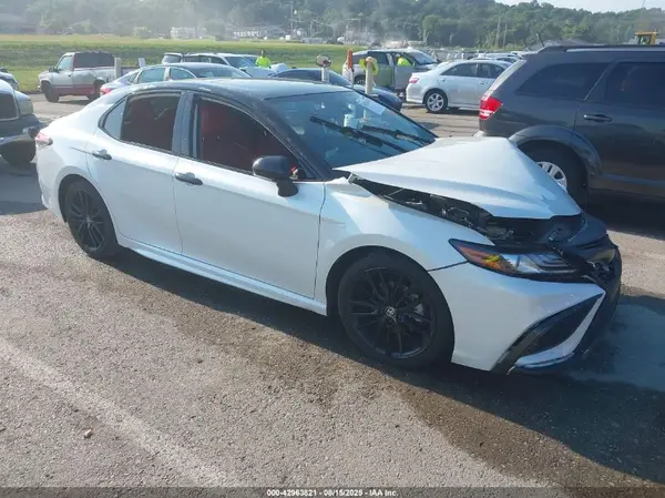 4T1K31AK6MU020317 2021 TOYOTA CAMRY - Image 1