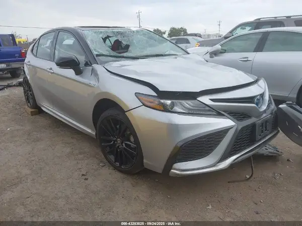 4T1K31AK6MU020320 2021 TOYOTA CAMRY - Image 1