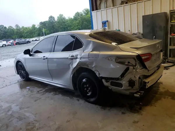 4T1K31AK6MU550898 2021 TOYOTA CAMRY - Image 2