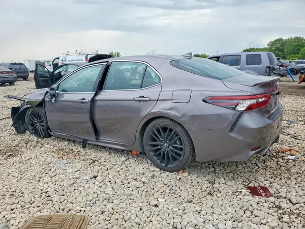 4T1K31AK6MU568768 2021 TOYOTA CAMRY - Image 2