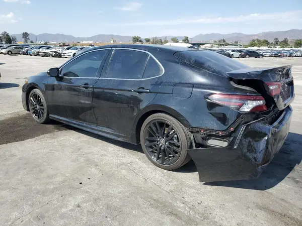 4T1K31AK6NU039323 2022 TOYOTA CAMRY - Image 2