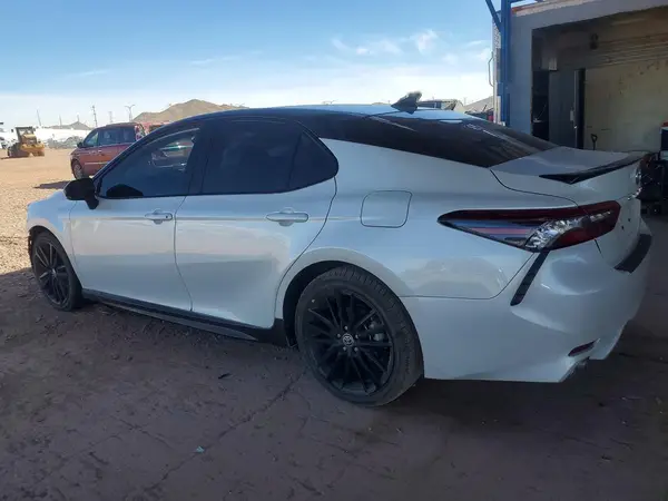 4T1K31AK6NU040102 2022 TOYOTA CAMRY - Image 2