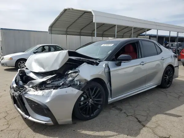 4T1K31AK6NU042173 2022 TOYOTA CAMRY - Image 1