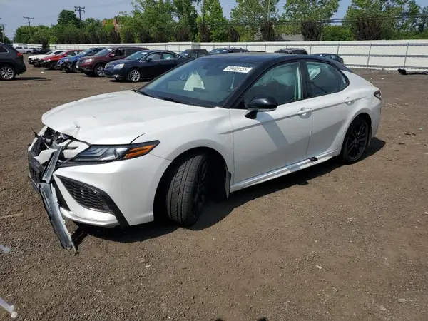 4T1K31AK6NU045588 2022 TOYOTA CAMRY - Image 1