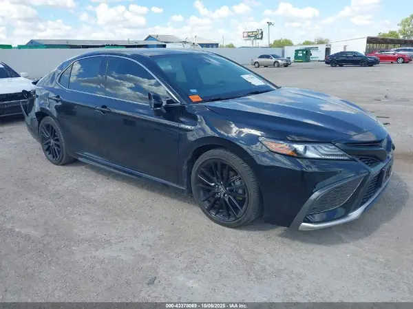 4T1K31AK7MU024554 2021 TOYOTA CAMRY - Image 1