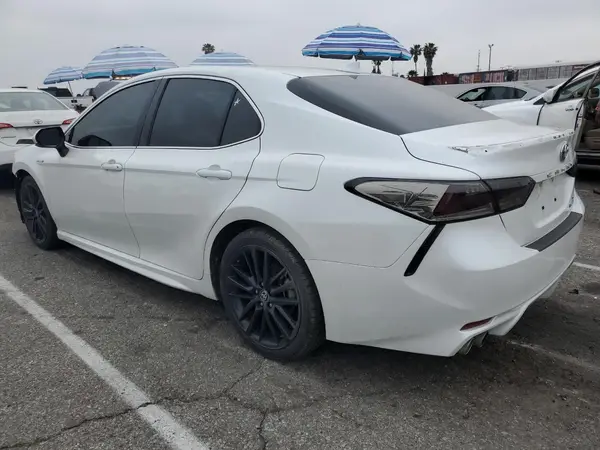 4T1K31AK7MU025154 2021 TOYOTA CAMRY - Image 2