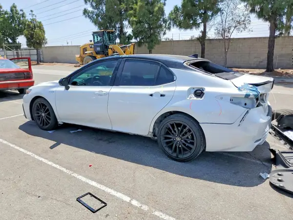 4T1K31AK7MU028152 2021 TOYOTA CAMRY - Image 2