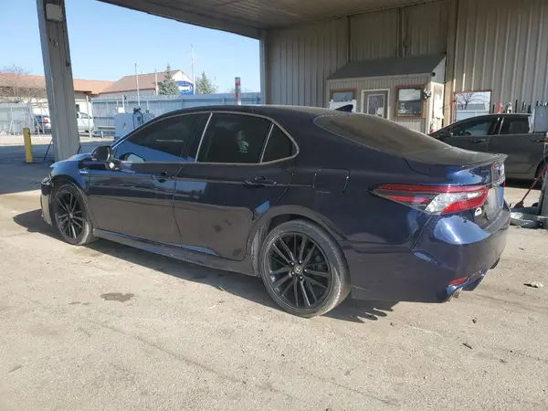 4T1K31AK7MU555995 2021 TOYOTA CAMRY - Image 2