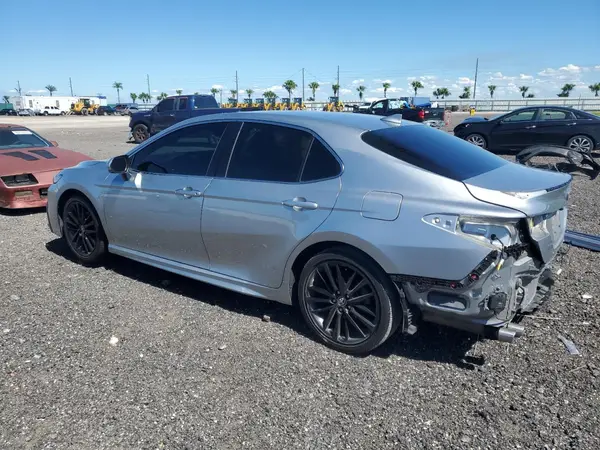 4T1K31AK7NU576850 2022 TOYOTA CAMRY - Image 2
