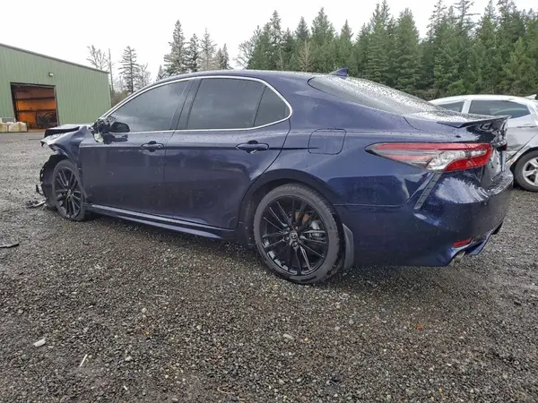 4T1K31AK7NU593499 2022 TOYOTA CAMRY - Image 2