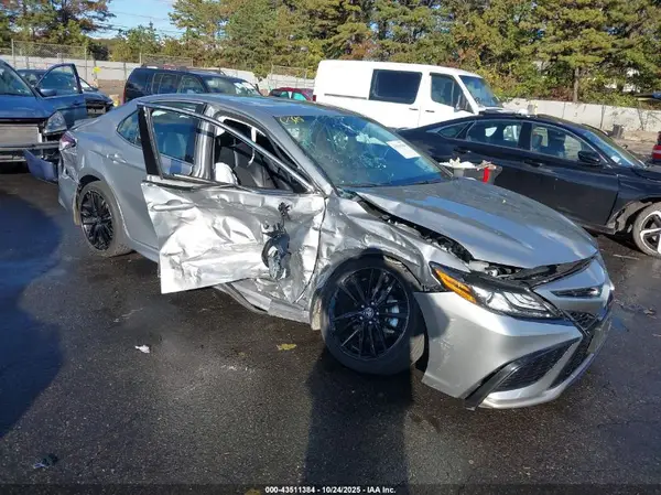 4T1K31AK7RU072126 2024 TOYOTA CAMRY - Image 1