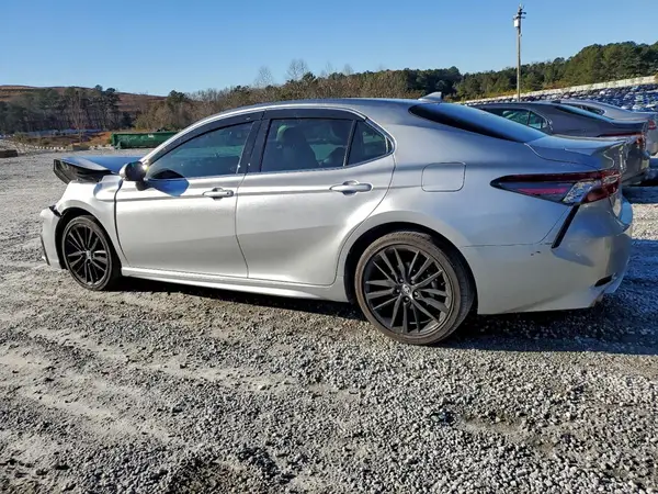 4T1K31AK7RU621517 2024 TOYOTA CAMRY - Image 2
