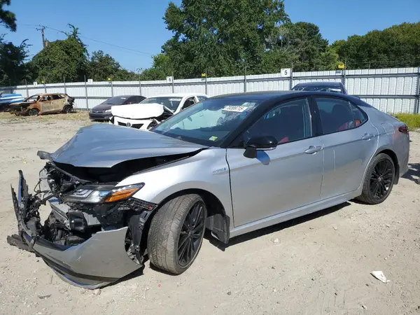 4T1K31AK8MU021680 2021 TOYOTA CAMRY - Image 1
