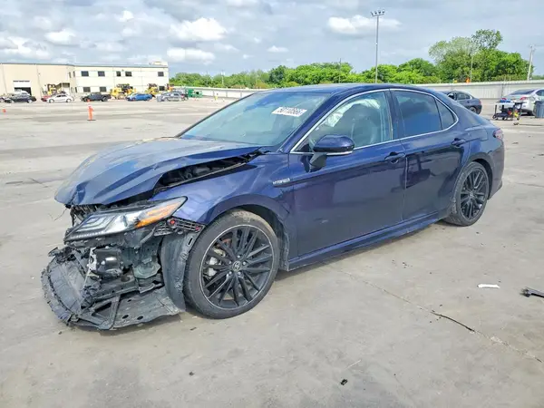 4T1K31AK8MU023705 2021 TOYOTA CAMRY - Image 1