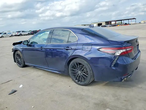 4T1K31AK8MU023705 2021 TOYOTA CAMRY - Image 2