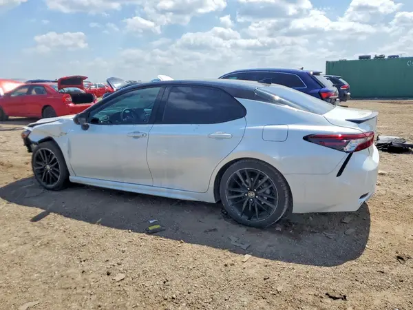 4T1K31AK8MU028726 2021 TOYOTA CAMRY - Image 2