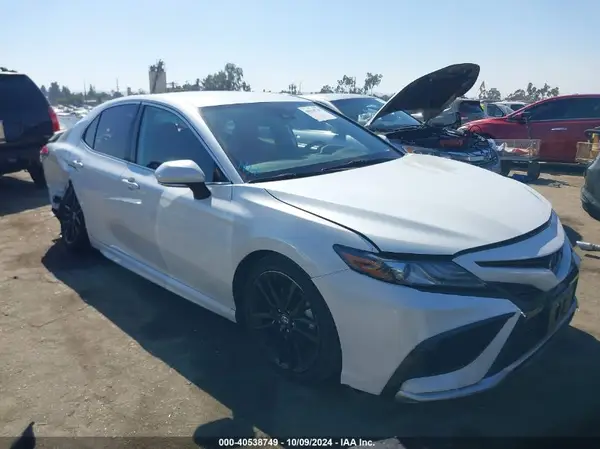 4T1K31AK8MU029424 2021 TOYOTA CAMRY - Image 1