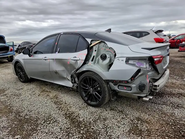4T1K31AK8MU031478 2021 TOYOTA CAMRY - Image 2