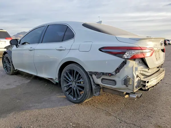 4T1K31AK8NU034379 2022 TOYOTA CAMRY - Image 2