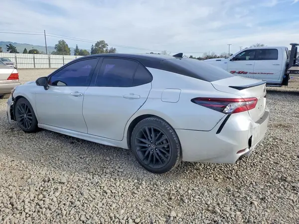 4T1K31AK8NU038920 2022 TOYOTA CAMRY - Image 2