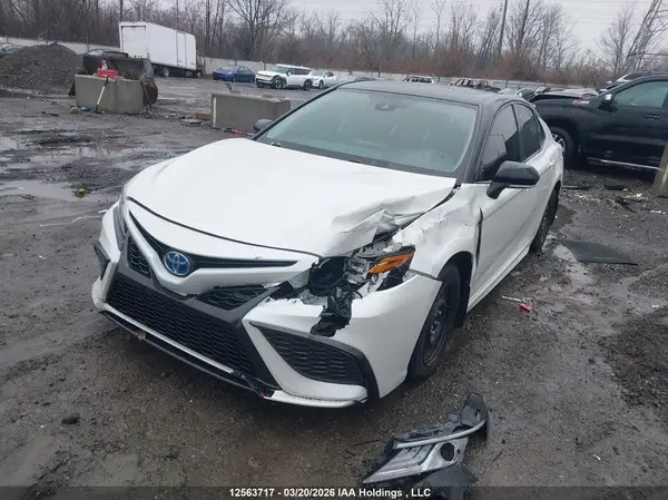 4T1K31AK8RU067615 2024 TOYOTA CAMRY - Image 2