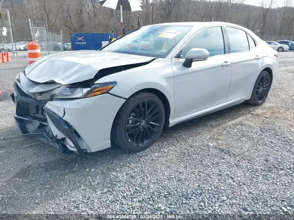 4T1K31AK8RU078386 2024 TOYOTA CAMRY - Image 2