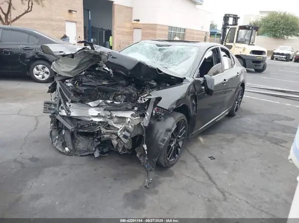 4T1K31AK8RU622496 2024 TOYOTA CAMRY - Image 2