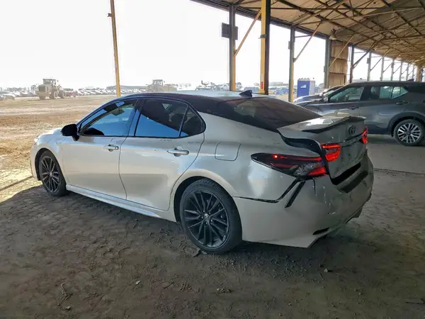 4T1K31AK9MU020831 2021 TOYOTA CAMRY - Image 2