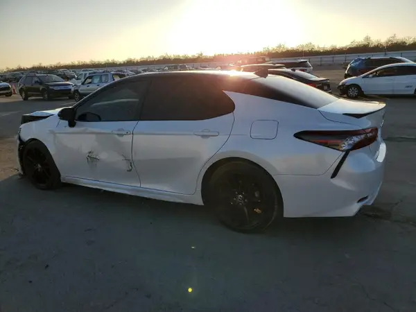 4T1K31AK9NU035508 2022 TOYOTA CAMRY - Image 2