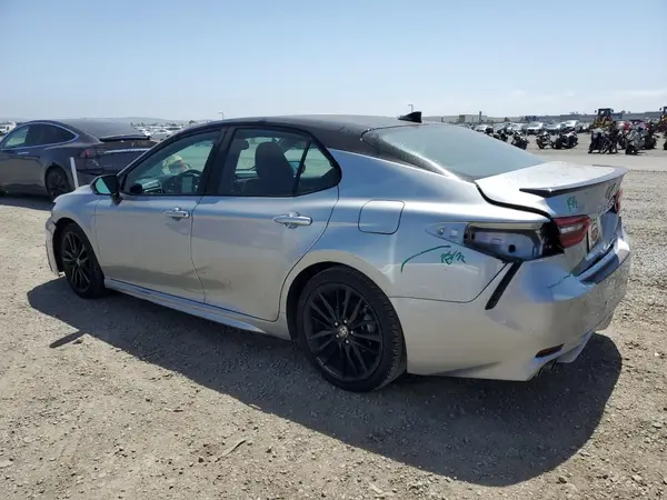 4T1K31AK9NU042636 2022 TOYOTA CAMRY - Image 2