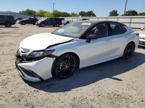 4T1K31AK9RU060477 2024 TOYOTA CAMRY - Image 1