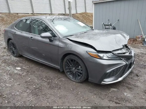4T1K31AKXMU567980 2021 TOYOTA CAMRY - Image 1