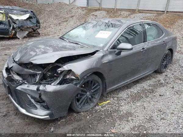 4T1K31AKXMU567980 2021 TOYOTA CAMRY - Image 2