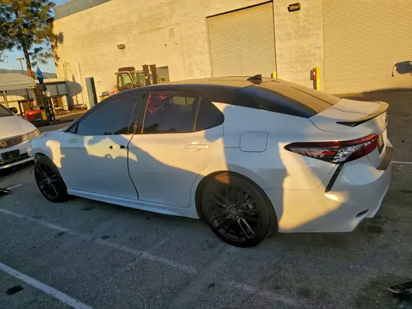 4T1K31AKXNU041690 2022 TOYOTA CAMRY - Image 2