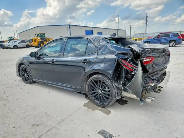 4T1K31AKXNU594789 2022 TOYOTA CAMRY - Image 2