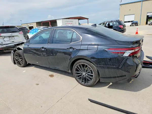 4T1K31AKXNU599281 2022 TOYOTA CAMRY - Image 2