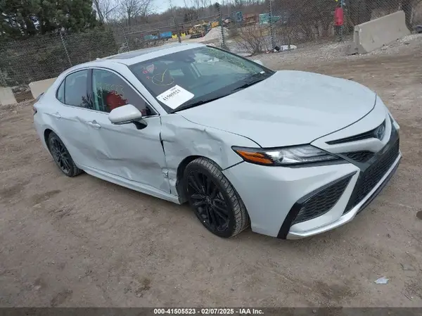 4T1K31AKXRU060648 2024 TOYOTA CAMRY - Image 1