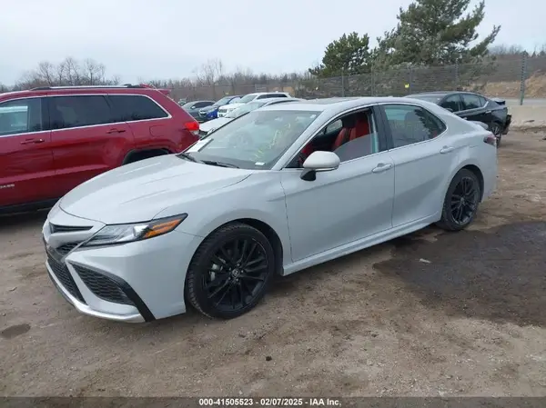 4T1K31AKXRU060648 2024 TOYOTA CAMRY - Image 2