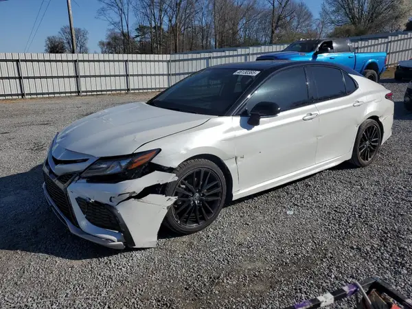 4T1K31AKXRU063081 2024 TOYOTA CAMRY - Image 1