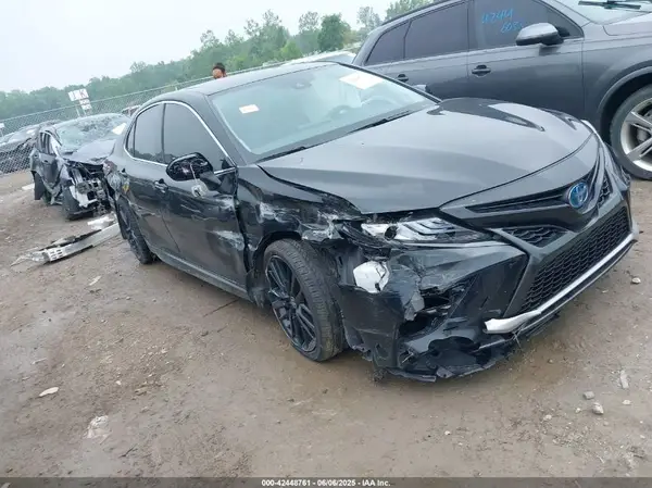 4T1K31AKXRU629028 2024 TOYOTA CAMRY - Image 1