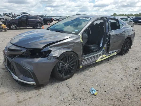 4T1K31AKXRU629336 2024 TOYOTA CAMRY - Image 1